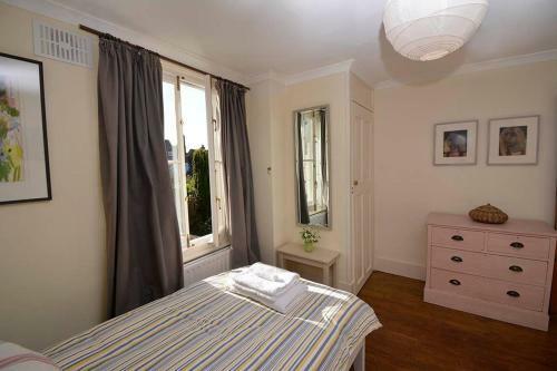 Seaside Cottage, Yards To The Sea