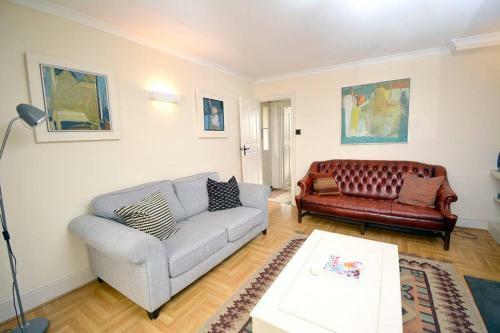 Seaside Cottage, Yards To The Sea