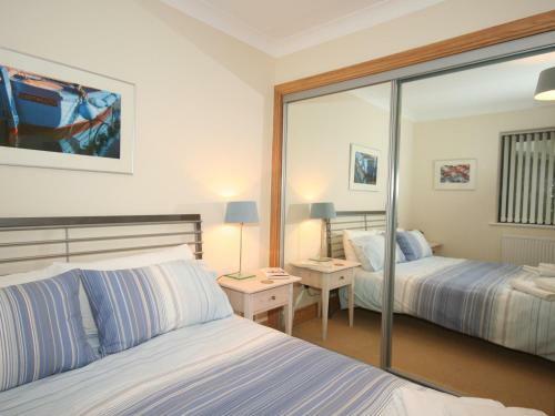 1 Crabshell Quay