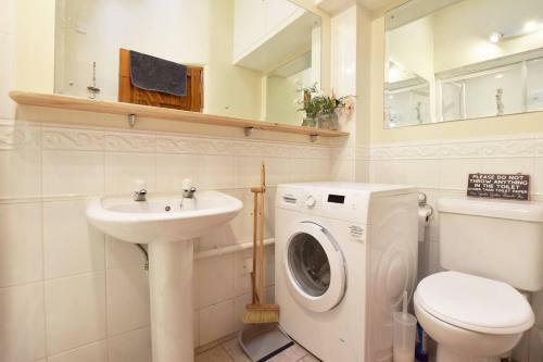 1 Bed Cottage 0 5 Miles To The Beach In Devon