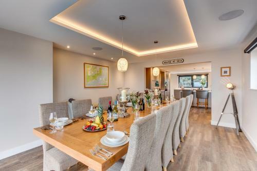 Kingsdown Villa Sleeps 10 With Wifi