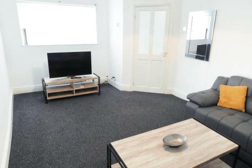Apartamento Outstanding And Spacious Modern 4 Bedroom House
