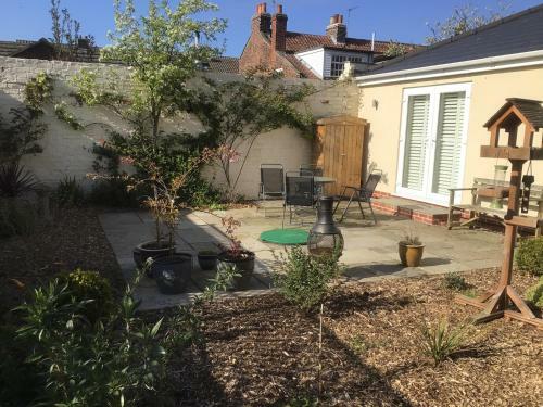 Gabby's Garden Cottage