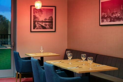 Hotel Ramada By Wyndham Leeds East