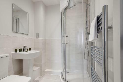 Beautiful 2 Bed 2 Bath Apartment In A Converted Mill
