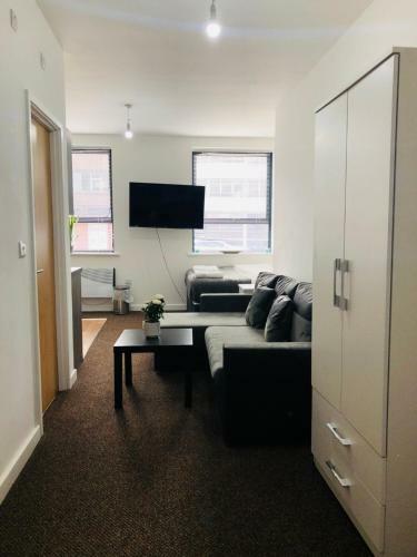 Showcase Apartments - Highcross House