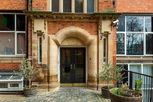 Beautifully Converted City Centre Apartment!