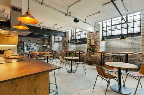 Beautifully Converted City Centre Apartment!