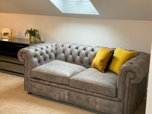 Captivating 4-bed House In Lincoln