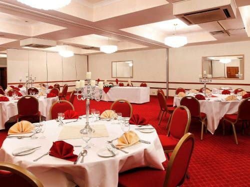 Mercure Chester North Woodhey House Hotel