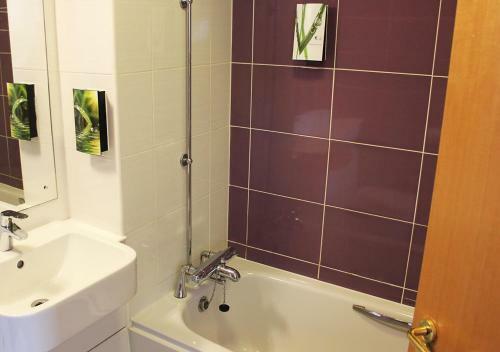 Hotel Stables Inn, Aintree