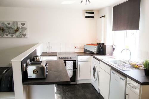 Two Bedroom Liverpool Apartment By Top House