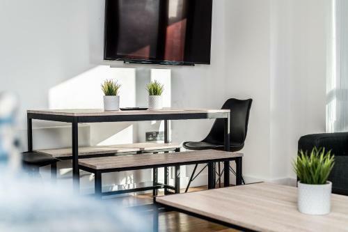 Beautiful Dockfront Apartment