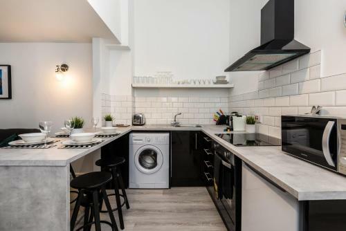 Duke St Townhouse Apartments
