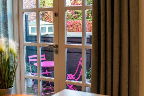 Charming 3-bedroom Coach House With Free Attached Garage!