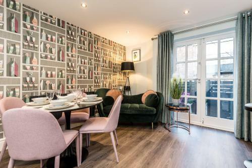 Charming 3-bedroom Coach House With Free Attached Garage!