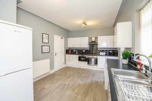 Apartamento Large Contractor & Worker House - Free Parking - By Comfyworkers