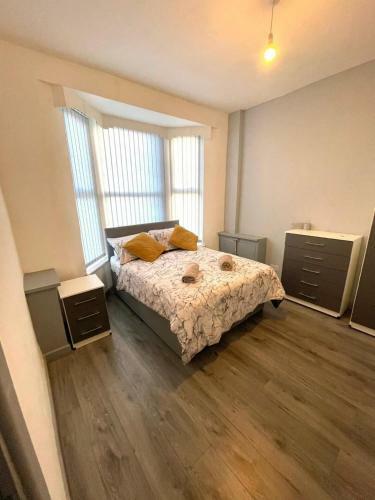 Stunning 4-bed House In Liverpool L15