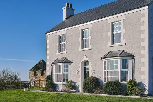 Peak Farmhouse