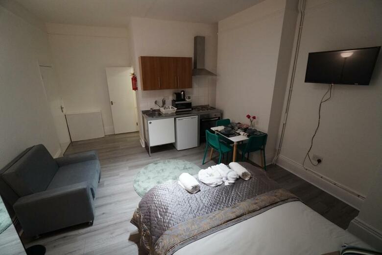 London Queen Park Apartments