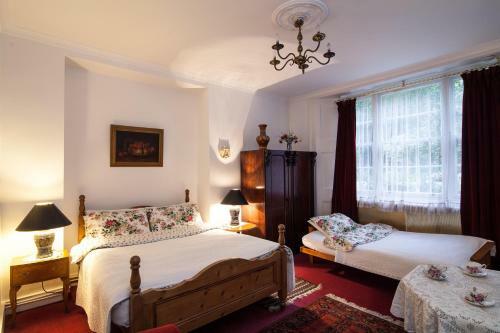 Dawson Place, Juliette's Bed And Breakfast