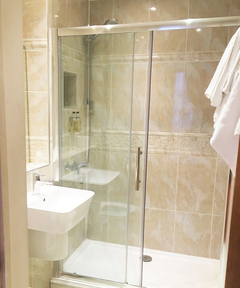 Hyde Park Radnor Hotel B&B
