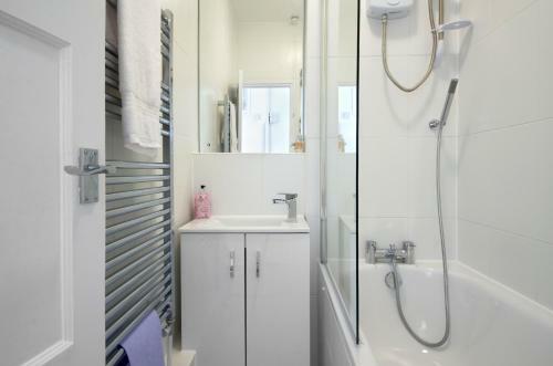 Central London 2 Bedroom Apartment
