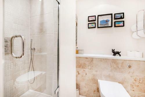 Notting Hill Gardens Apartments