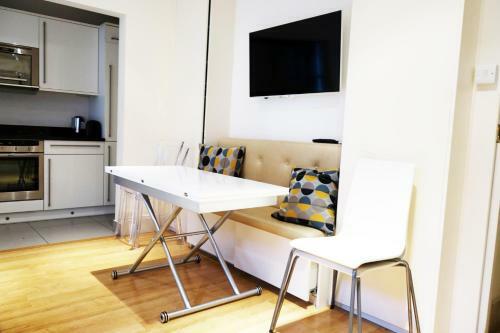 Notting Hill Gardens Apartments