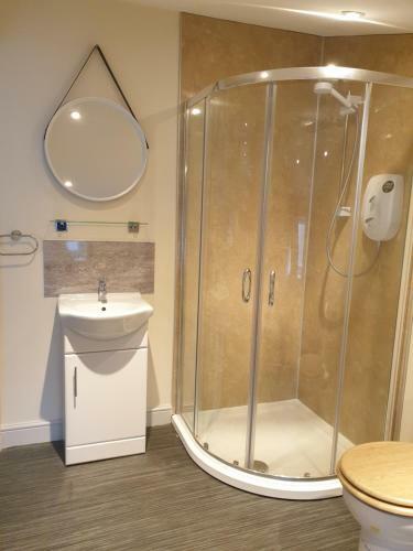 Large Luxury 2 Bedroom Apartment