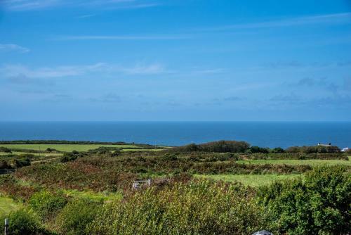Western Watch - Sea Views, Pets Accepted, Sleeps 6