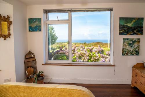 Western Watch - Sea Views, Pets Accepted, Sleeps 6