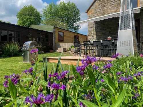 Long Sutton Villa Sleeps 13 With Pool