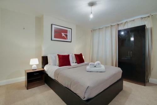 Newark House - 2 Bedroom Serviced Apartment