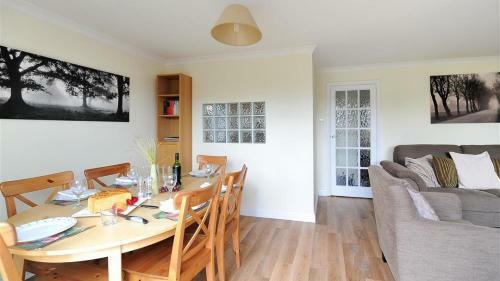 1 Studley Gardens