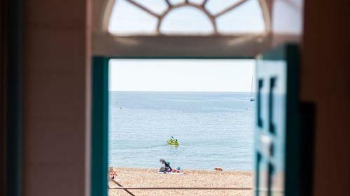 2 Beach Way House