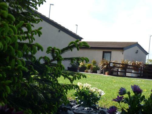 Hostal The Cross Guest House