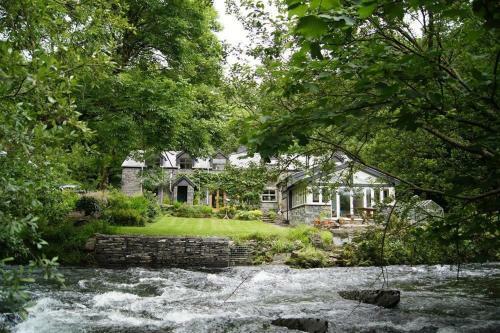 Dovey Valley Cottage