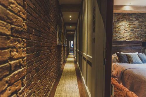 The Cow Hollow Hotel