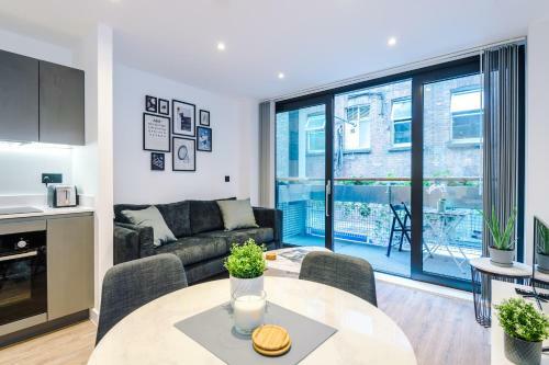 Hilltop Serviced Apartments - Piccadilly