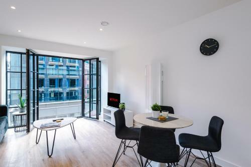 Hilltop Serviced Apartments - Piccadilly