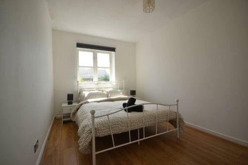 Minster House - King Size Bed And 2 Bunk Beds