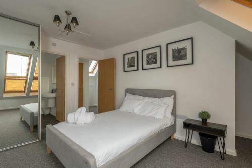 Guestready - Family Home In Salford