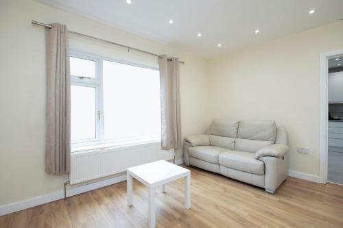 Guestready - Modern 2br Home In Salford