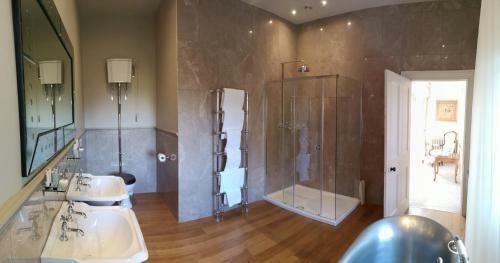 Bed & Breakfast Cleatham Hall