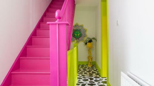 Apartamento Plum Guide - Pink Acid