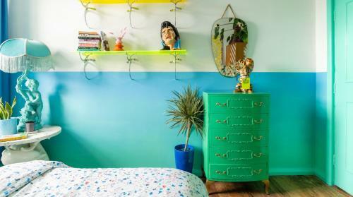 Apartamento Plum Guide - Pink Acid