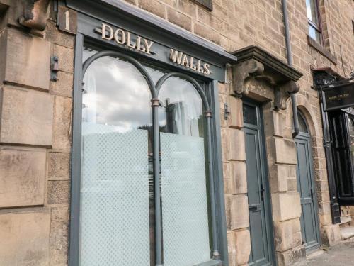 Dolly?s Sweet Shop
