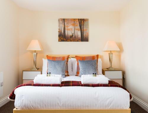 Stayford Apartments, Meriden - Near Nec