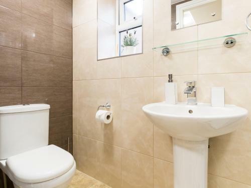 Stayford Apartments, Meriden - Near Nec
